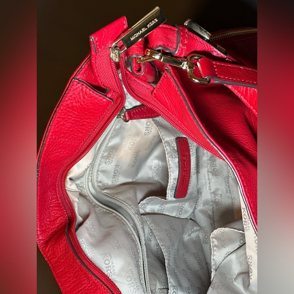 Michael Kors Classy Red Leather Bag with Gold embellishments - Picture 5 of 5